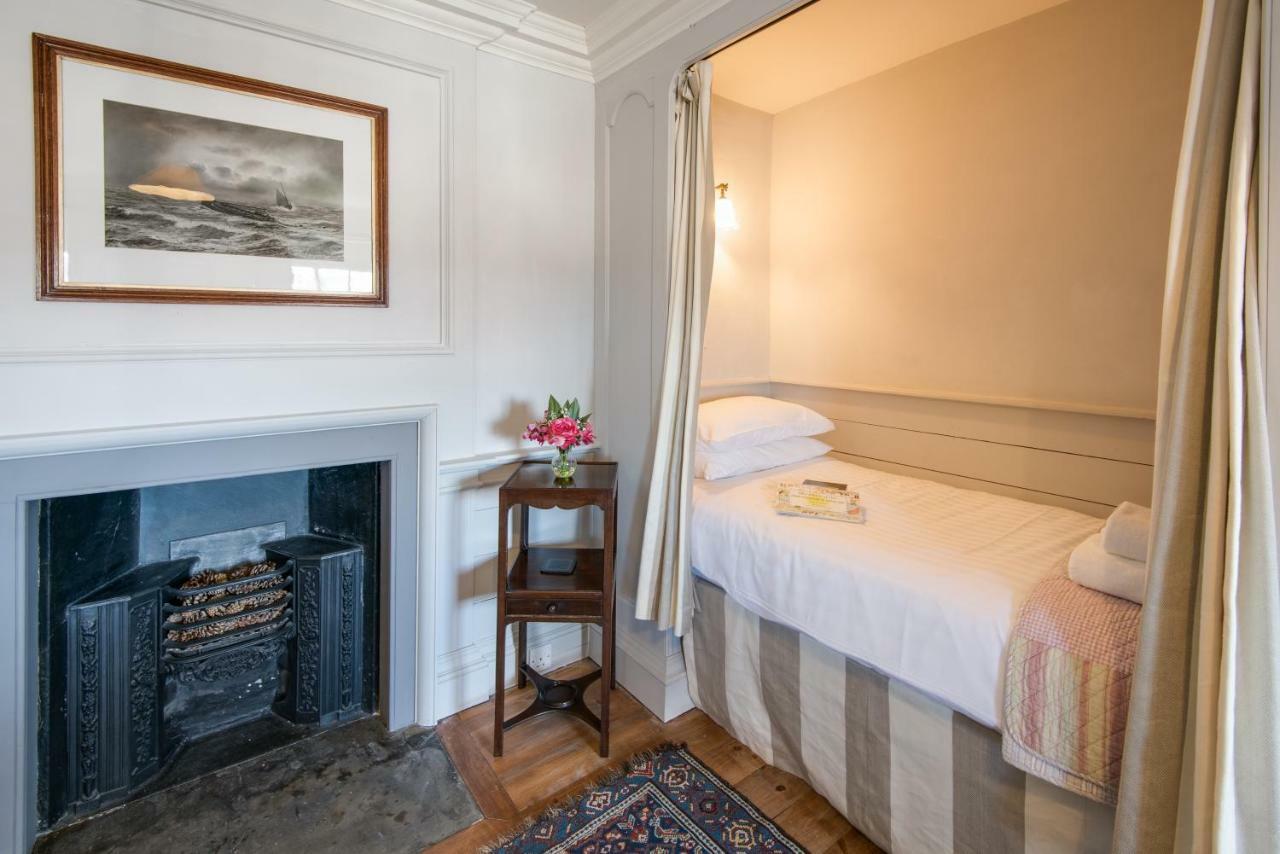 Merchant'S House - Large Two Floor Apartment!! Sleeps Up To 11 People, First Floor Available Separately, Sleeping 2 People At A Reduced Rate!!! Eyemouth Extérieur photo